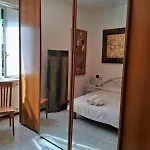 Art House Guest house *