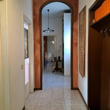 ゲストハウス Art House