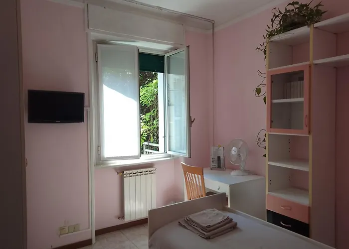 Guest house Art House *