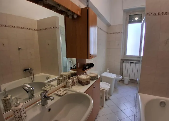 Art House Guest house *