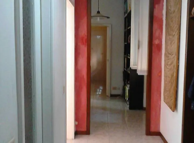 Art House Guest house *